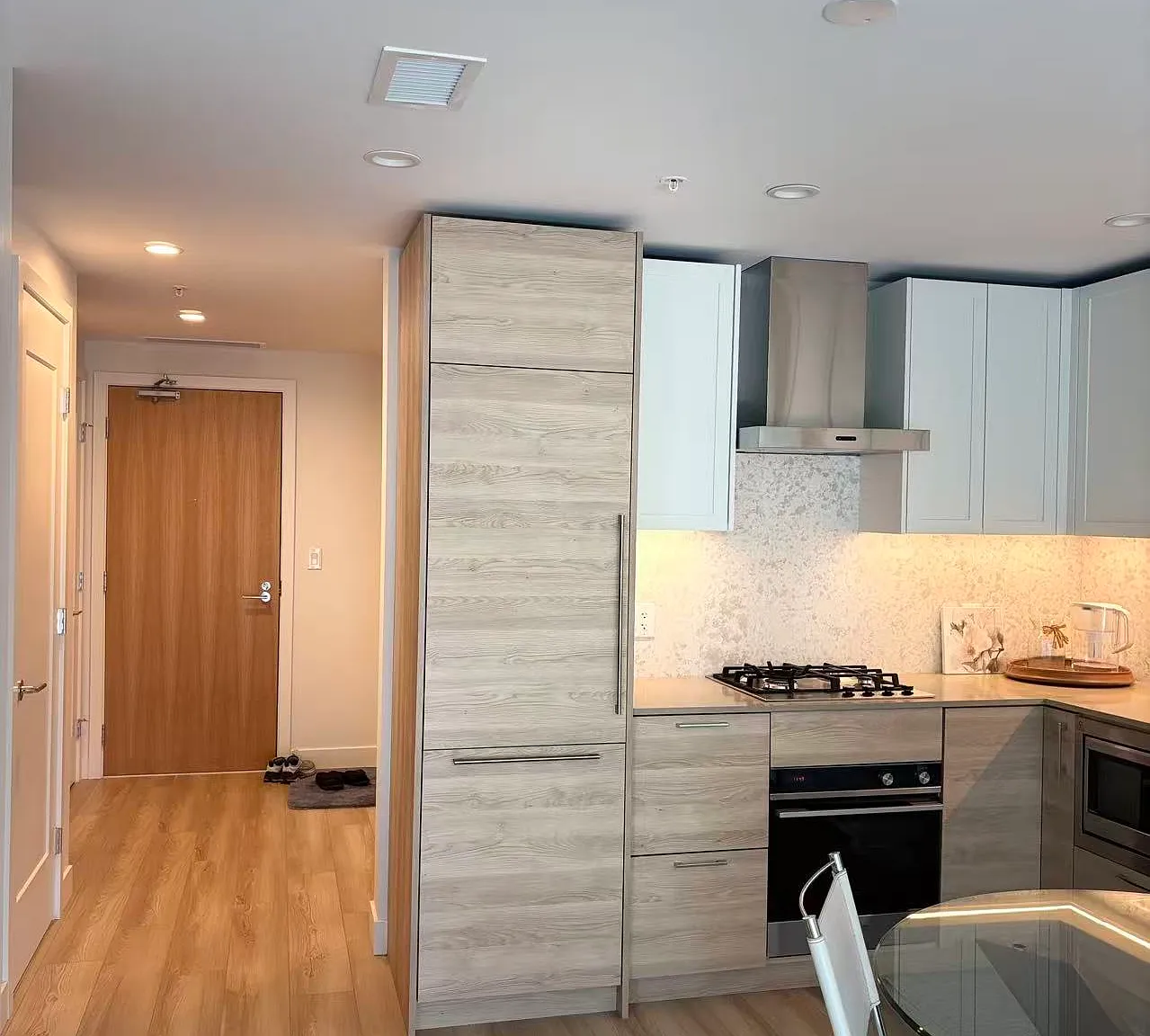 2 bed, 630 sqft, $2,550 — Photo 4