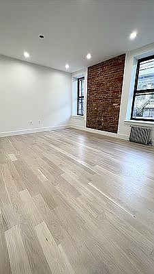 1st image of 36 Saint Marks Pl APT 7