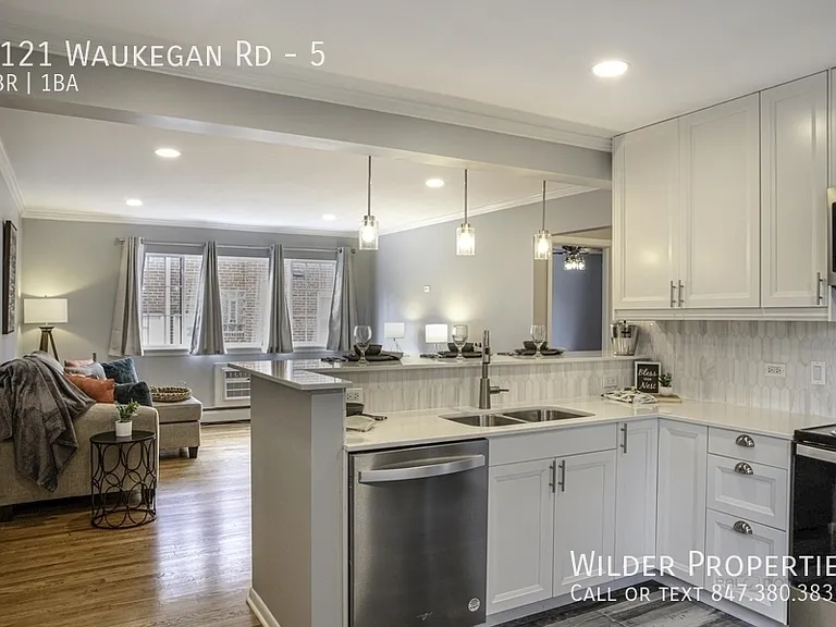 1121 Waukegan Rd #5 — Photo 5