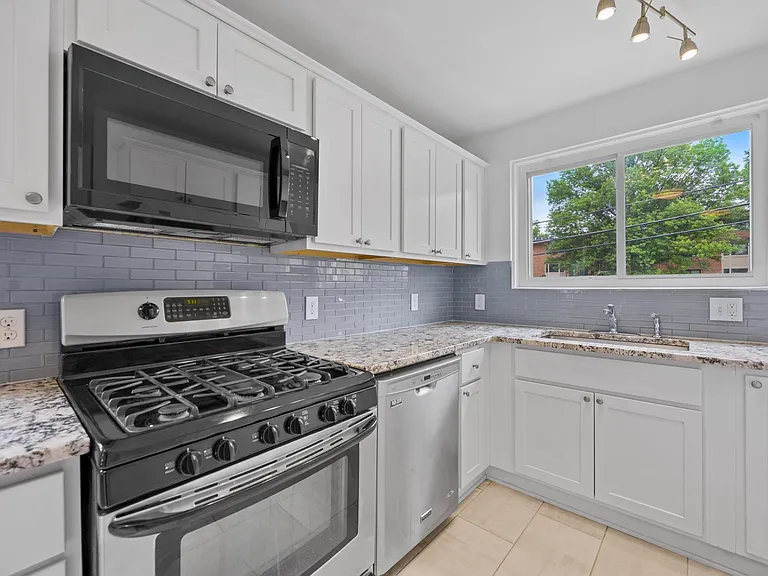 716 Audrey Ln — Photo 14