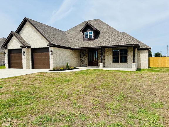 2nd image of 1400 Pamela Dr