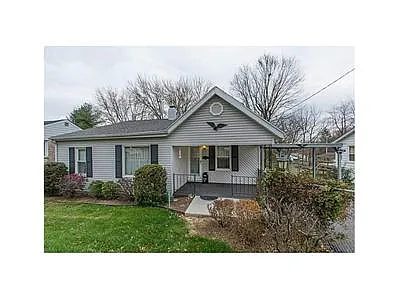 2505 S Rogers St photo 1