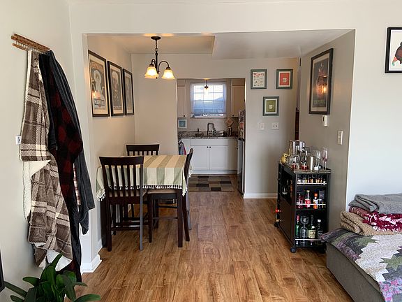 2nd image of 1355 Bluff Ave #B