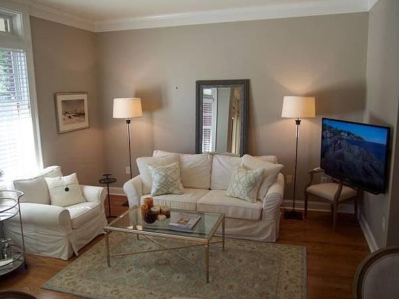 4th image of 2810 Selwyn Ave Unit 113