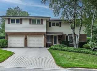 284 Greenbriar Rd, Hamilton, ON L9G2V5