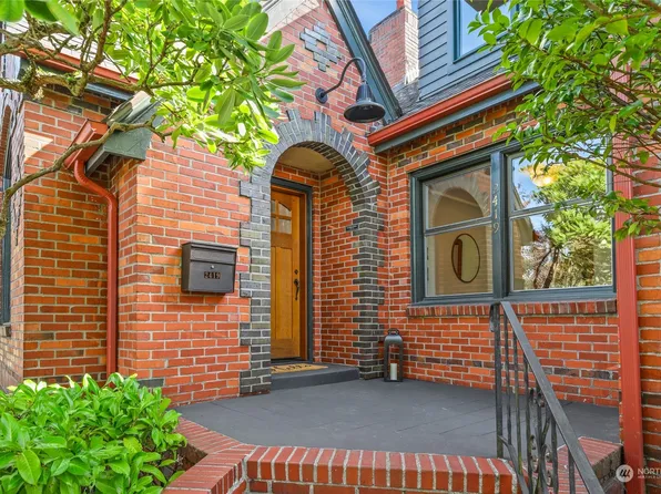 2419 S Ferdinand Street, Seattle, WA 98108