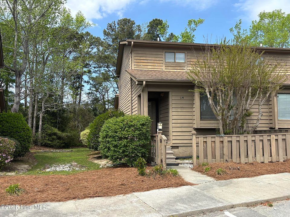1st image of 215 Saint Luke Ct