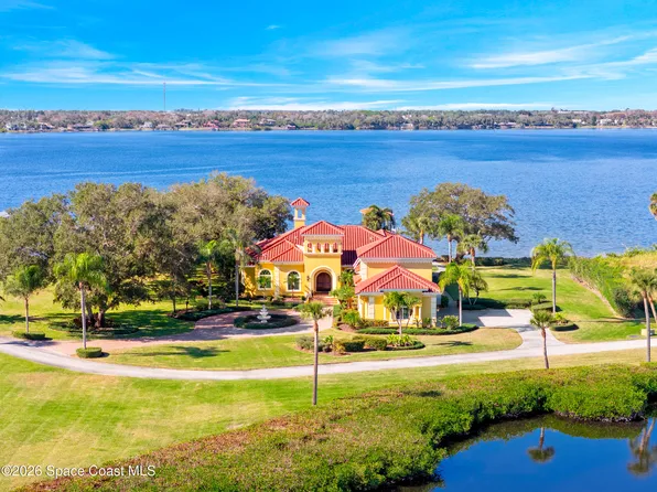 265 Stewart Dr, Merritt Island, FL 32952