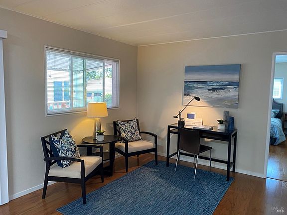 5th image of 815 Las Palmas Avenue