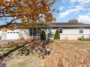824 Herman Dr, Mechanicsburg, PA 17055