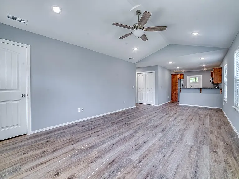 1702 Grand Ave #1 — Photo 7