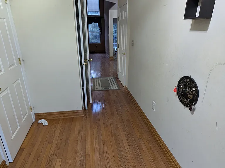 12 Ardmore Pl — Photo 1