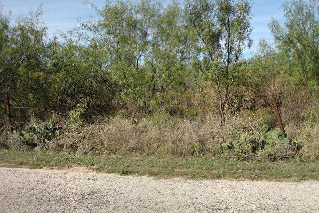 1st image of 226 Clover Dr #See