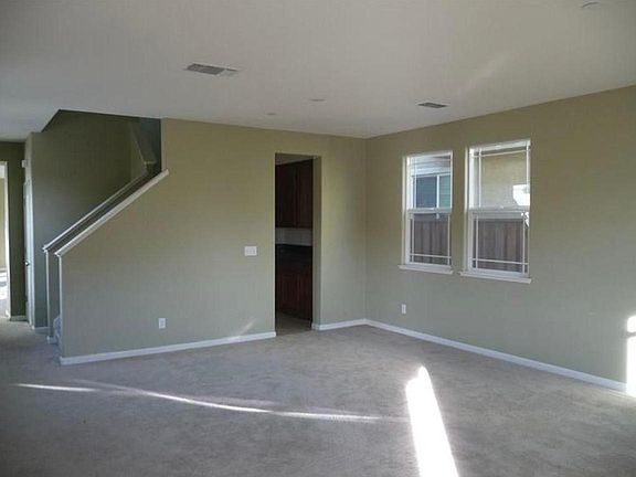 3rd image of 2687 Shinn Pl