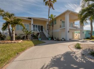2711 Gulf Blvd, Belleair Beach, FL 33786