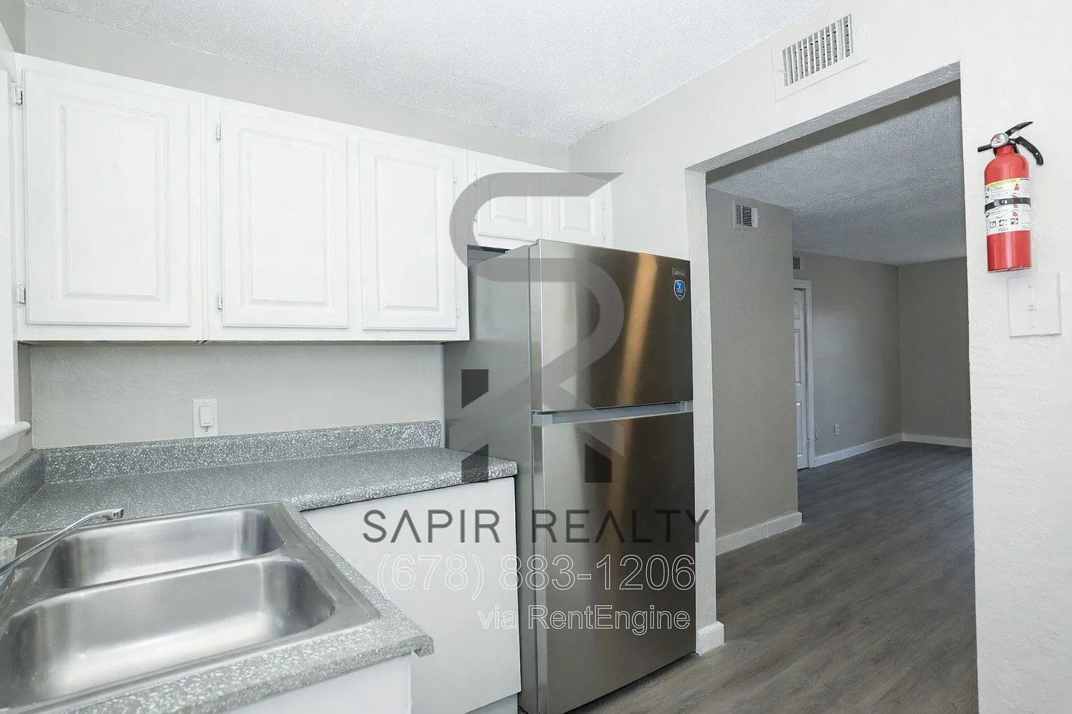 2 bed, 1.5 bath, 760 sqft, $950 — Photo 3