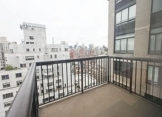 Rented by Warburg | media 31