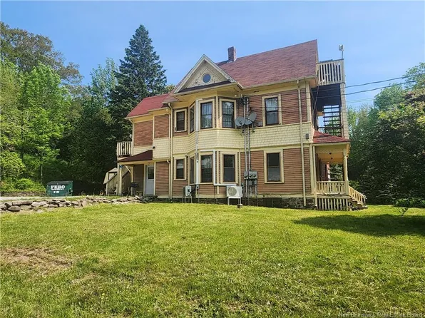 32 Langstroth Ter, Hampton, NB E5N 5L5