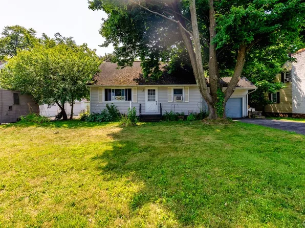 129 Manning Dr, Cicero, NY 13039