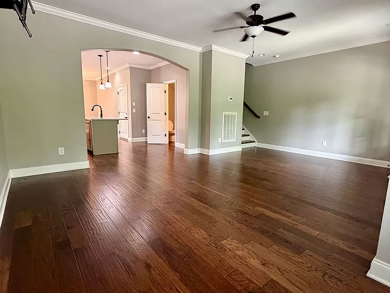 235 Claremont Ct — Photo 16