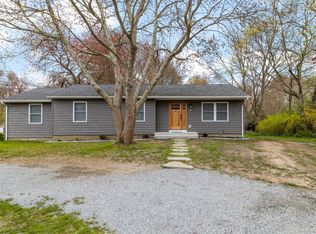 20 Quarry Rd, Waterford, CT 06385