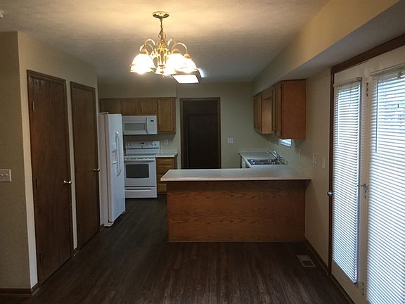 5th image of 4232 Stone Meadow Dr