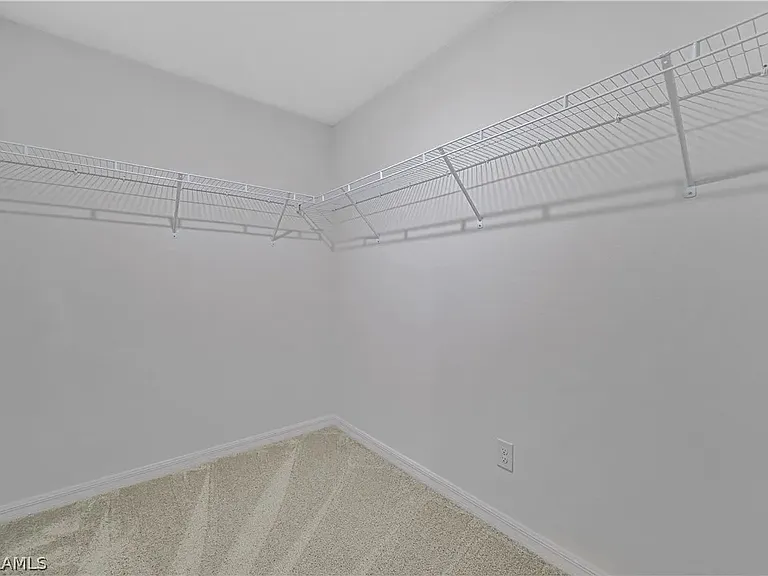 1385 Bush St W — Photo 6