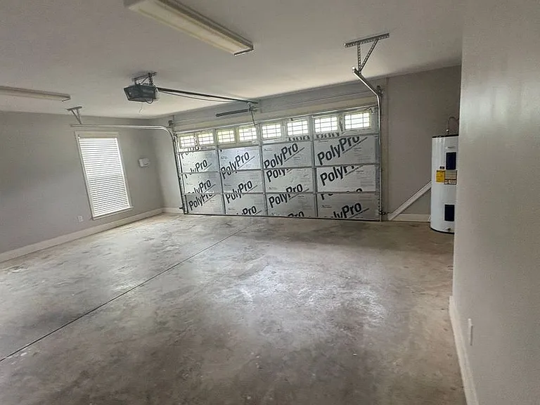 101 Avalon Ln — Photo 27