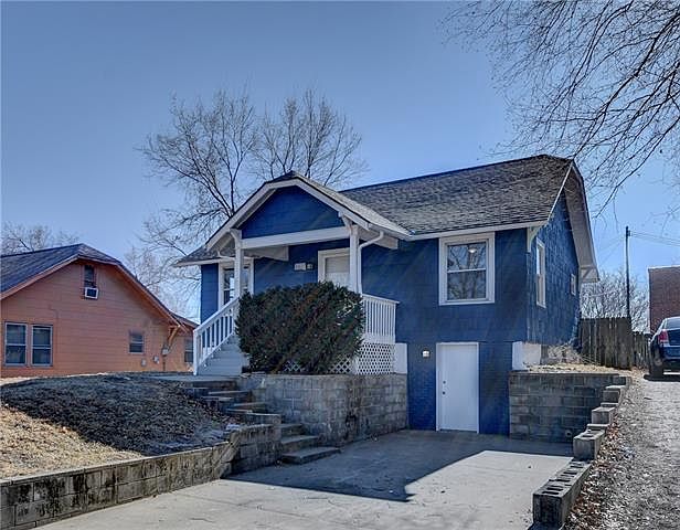 1st image of 5517 N Gladstone Blvd