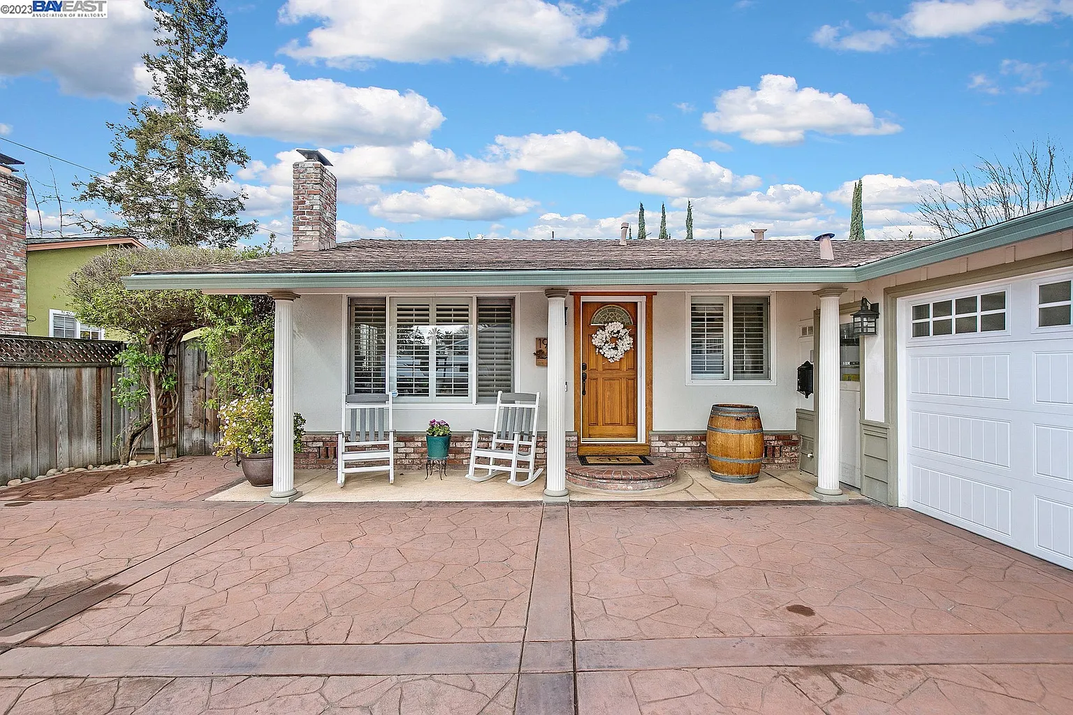 195 Albatross Ave photo 1