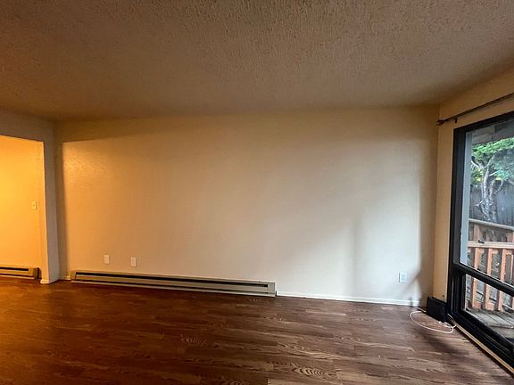3rd image of 5821-5827 NE Davis St #5825