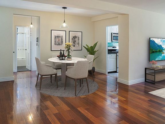 3rd image of 33 Greenwich Ave APT 7B