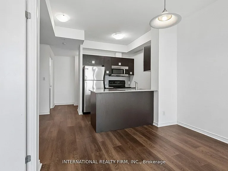3391 Bloor St W #1011 — Photo 6