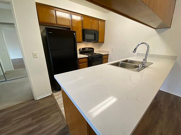 5th image of 3714 Hughes Ave APT 5