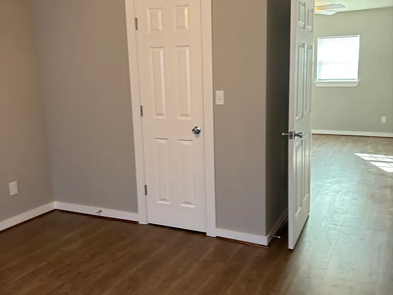 624 S Maple Ave — Photo 4