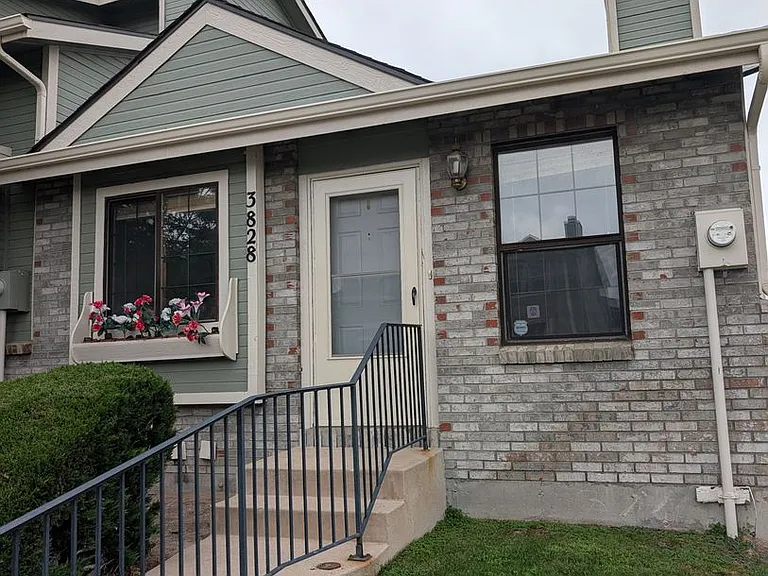 3828 Smoke Tree Dr — Photo 1