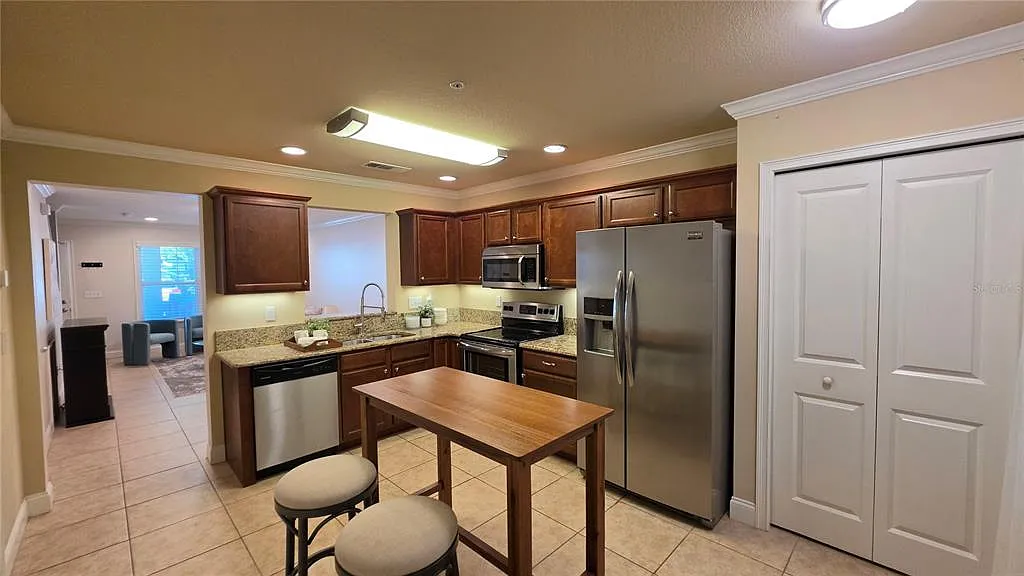 2 bed, 2.5 bath, 1141 sqft, $2,000 — Photo 4