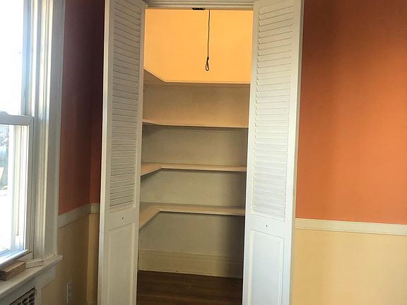 5th image of 534 Summit Ave Floor 2