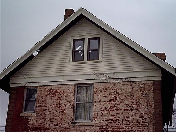 3rd image of 675 Greenwood Ave