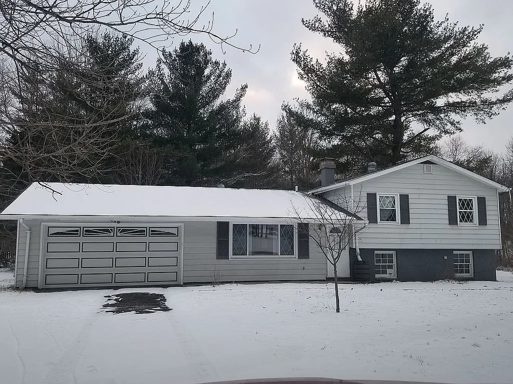 9114 Walton Rd photo 1