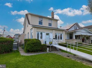 418 Raymond St, Reading, PA 19605