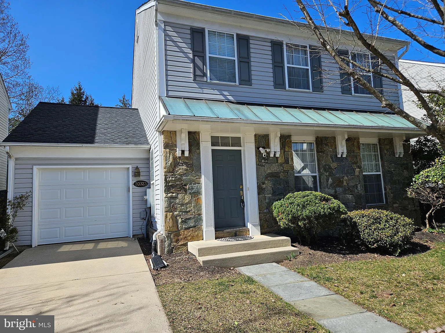 3 bed, 2.5 bath, 1888 sqft, $3,100 — Photo 1