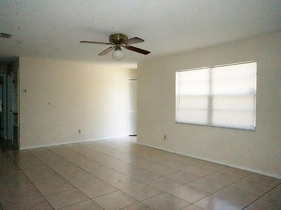 3rd image of 7322 Moss Grove Cir