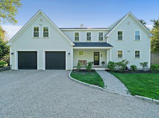 54 Chapel St, Duxbury, MA 02332