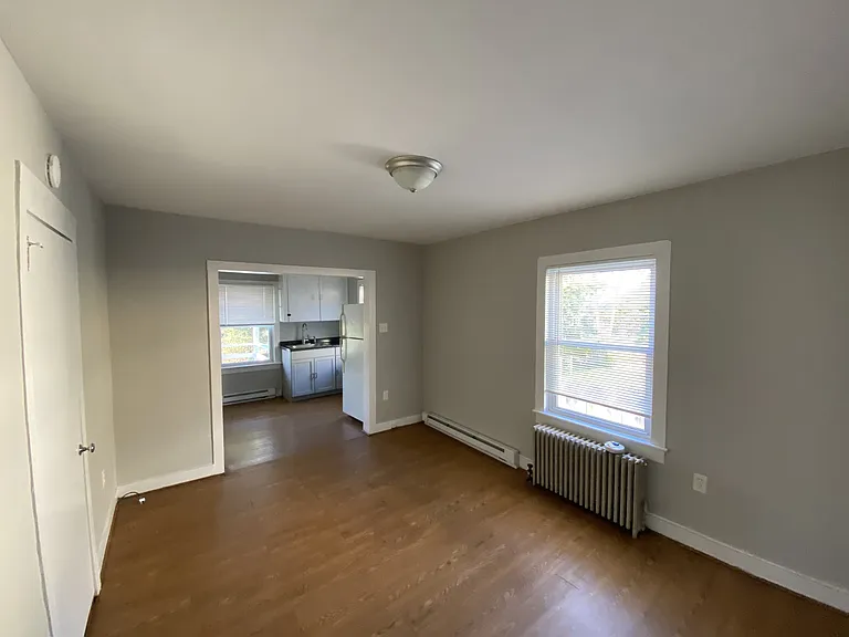 241 York St #6 — Photo 5