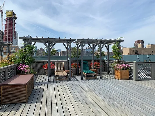 Rented by Compass | media 12