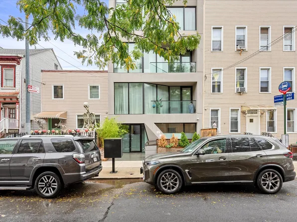 205 Freeman Street image 23 of 23