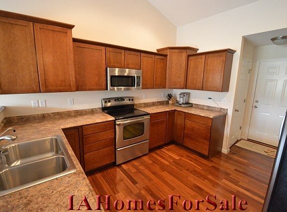 Kitchen - open & spacious with a great pantry!
