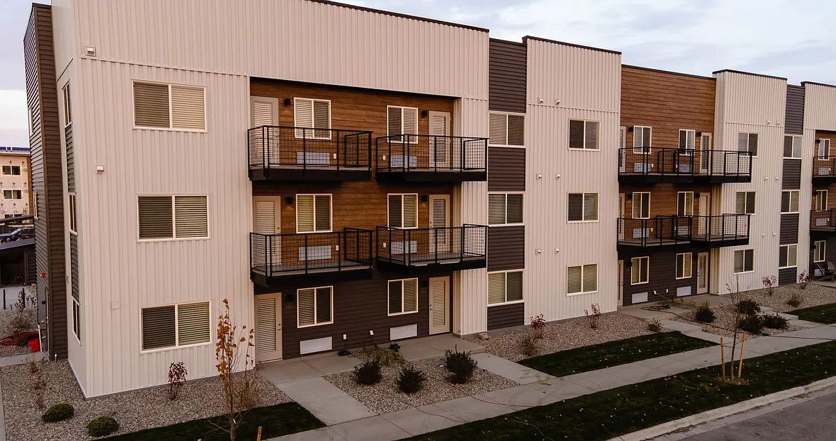 Building Photo - Millhouse East + West