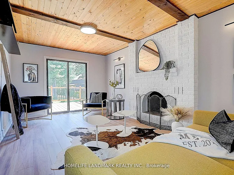 20573 Yonge St — Photo 21